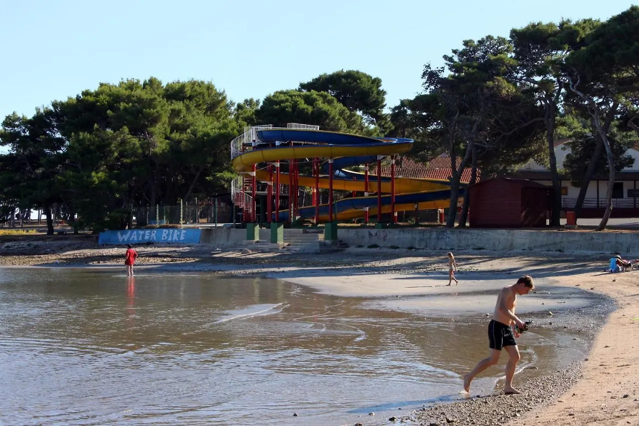 Apartments With A Parking Space Medulin - 7295 Croatia