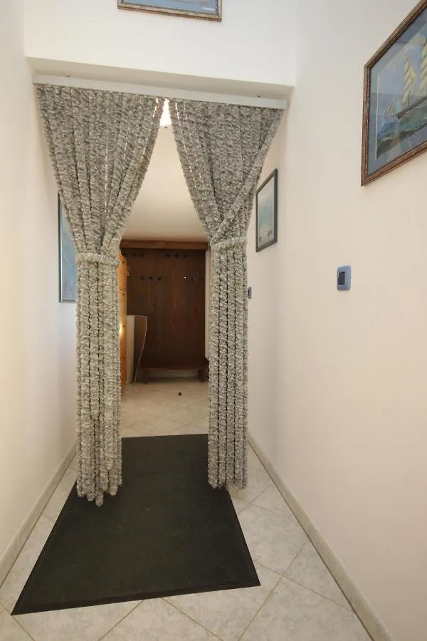 Apartments With A Parking Space Medulin - 7295 Croatia