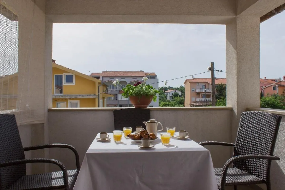 Apartments With A Parking Space Medulin - 7295